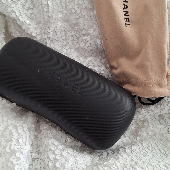 Vintage Chanel Diamond Pattern Sunglasses - Picture 8 of 8